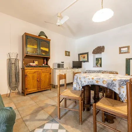 Semesterbostad Pescettibobba B *